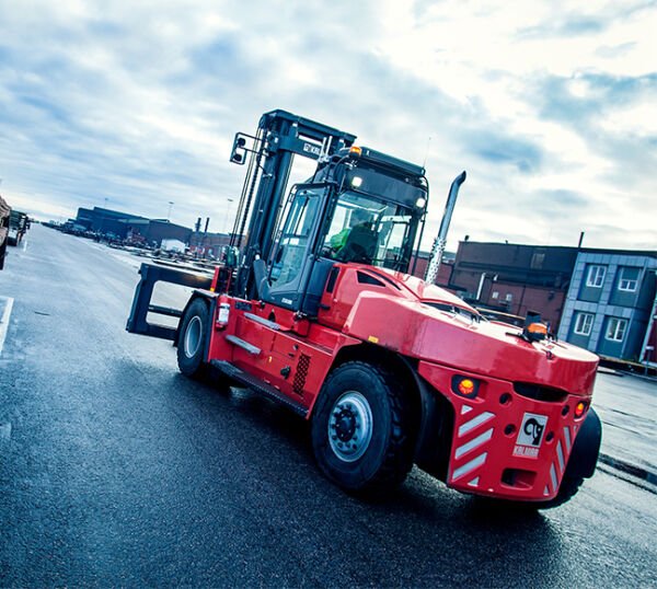 Essential Model Forklift 10 - 18 Ton